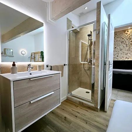 Апартаменти Les Casemates Antiboises - Jolie T3 Proche Port